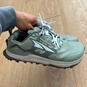 Altra Lone Peak Trail Running Sneakers Sz 6